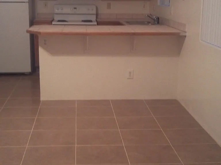 1240 E Mountain View Rd — Photo 9