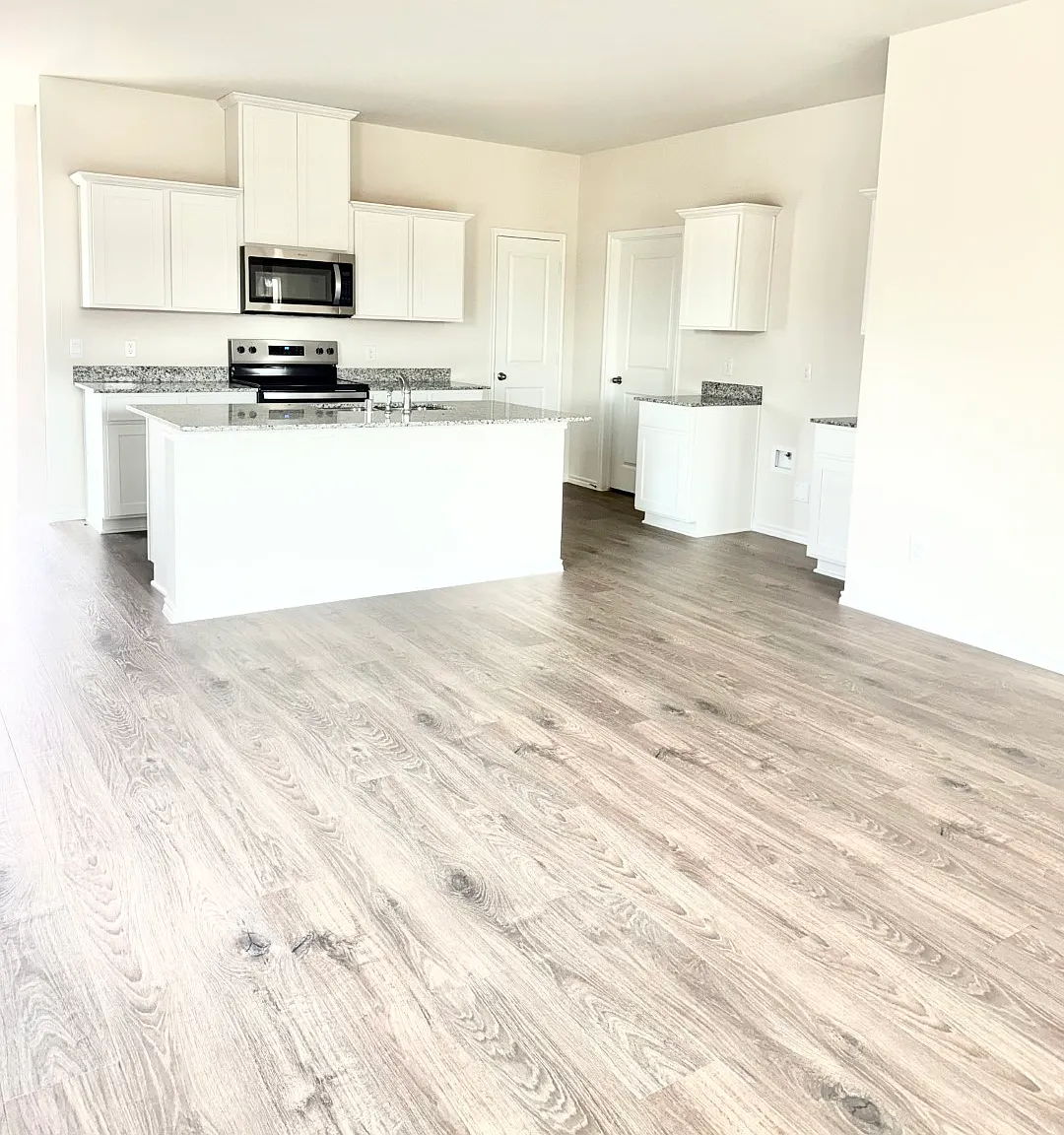 920 Jefferson Way — Photo 4
