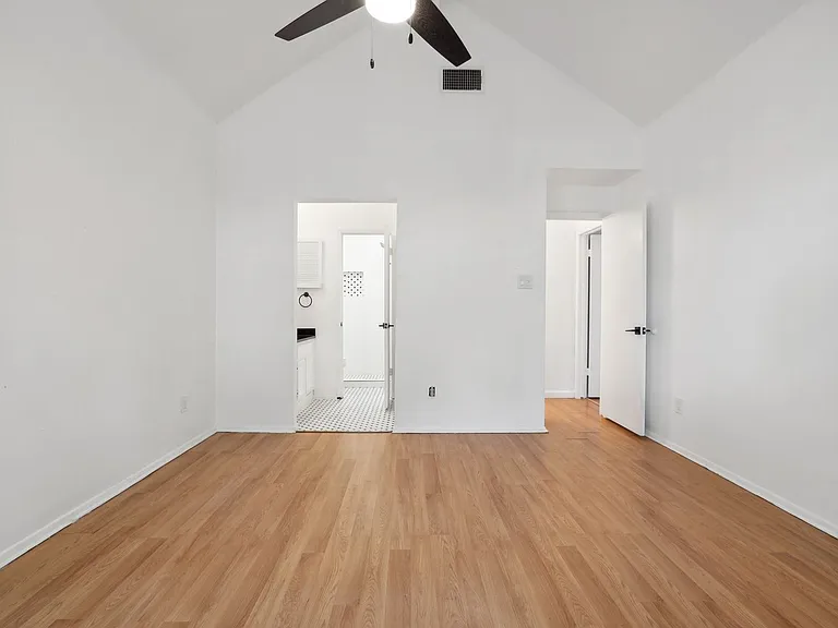 6501 Brush Country Rd #115 — Photo 10