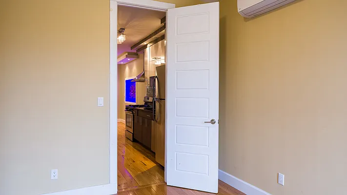 Rented by Nooklyn NYC LLC | media 9