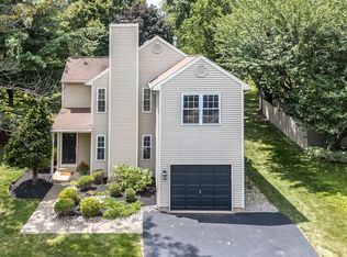 257 Stanford Pl, Newtown, PA 18940