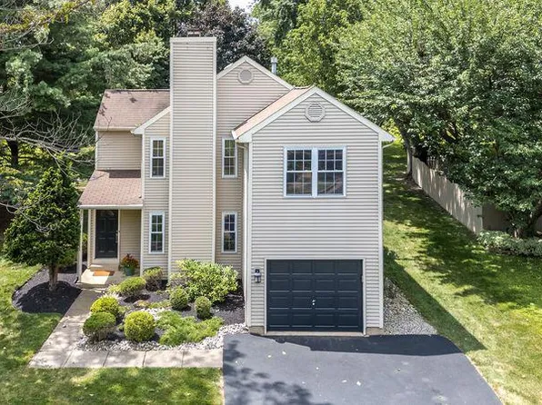 257 Stanford Pl, Newtown, PA 18940
