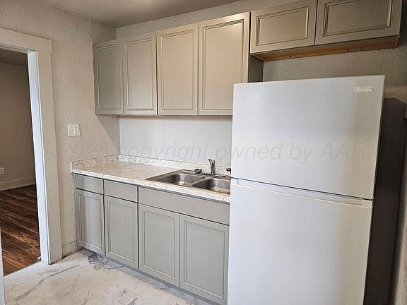 5th image of 916 N Mississippi St