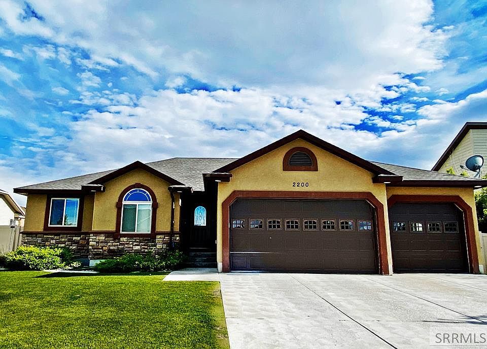 1st image of 2200 Riverstone Way
