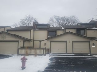 2510 Yarrow Ln, Rolling Meadows, IL 60008