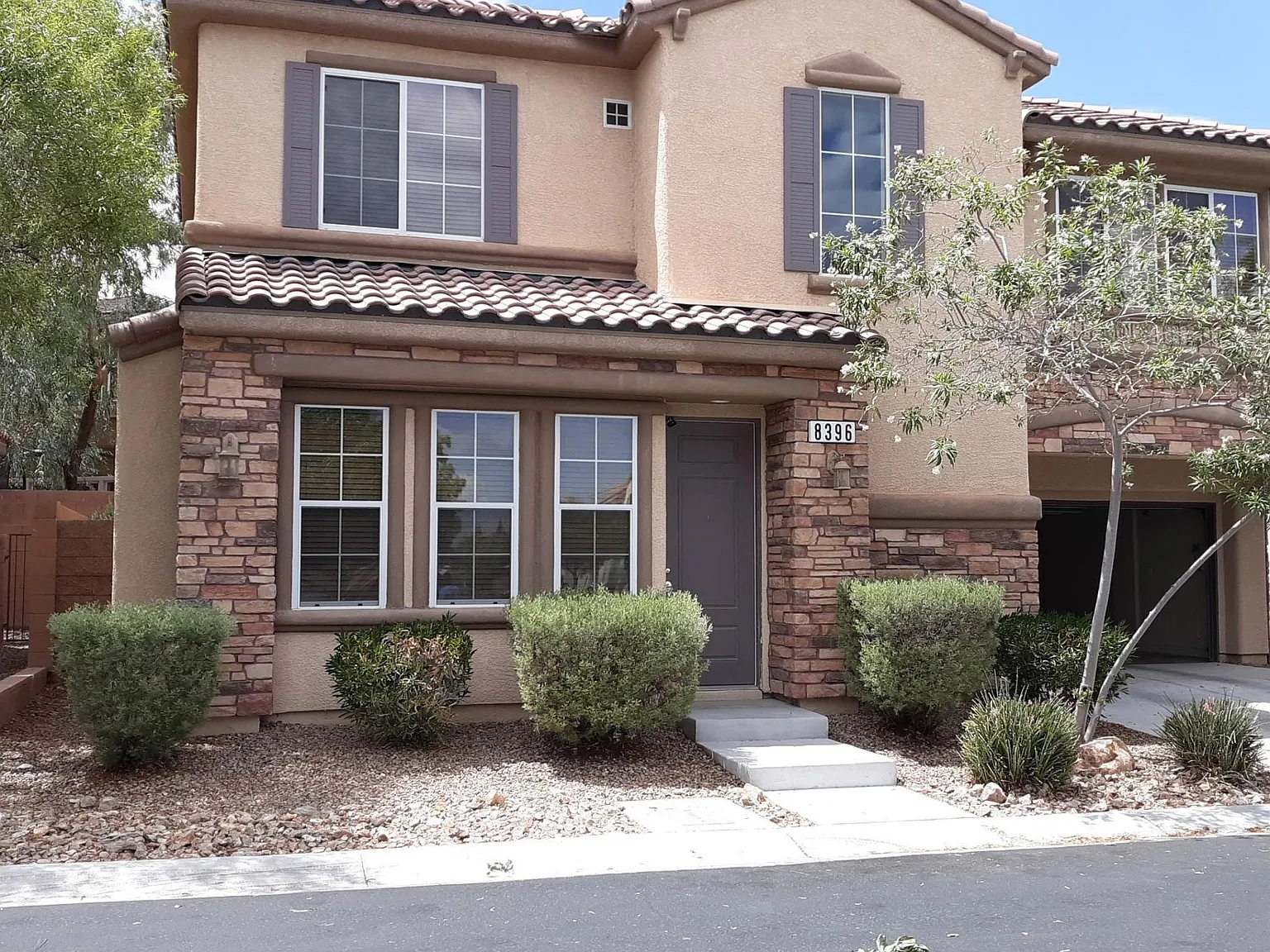 8396 Waylon Ave — Photo 2