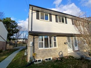 930 Oakview Ave, Kingston, ON K7M6V6