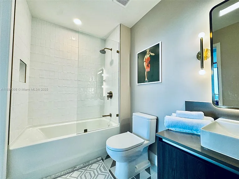 159 NE 6th St #4807 — Photo 35