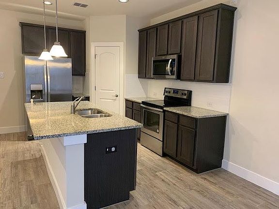 3rd image of 736 Gristmill Dr