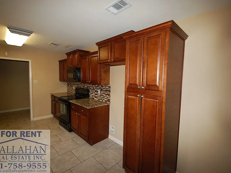 2912 Dorset Dr — Photo 11