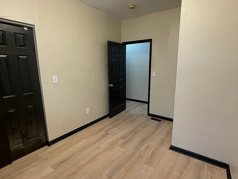 3511 Pennsylvania Ave #1F — Photo 8