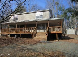 201 Westcolang Rd, Lackawaxen, PA 18435