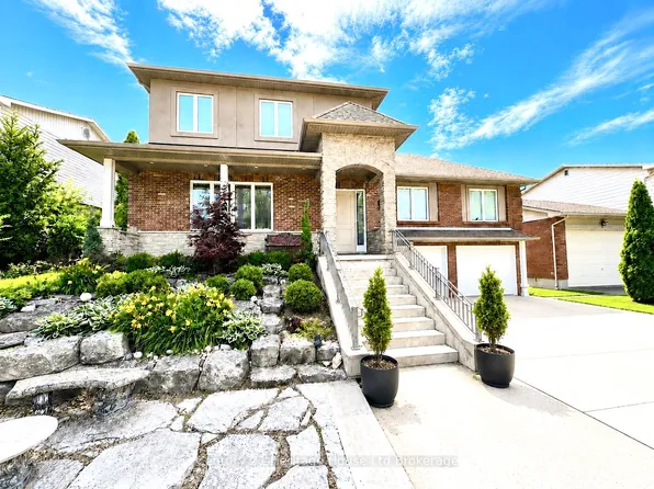 61 Applewood Cres, London, ON N6J 3R1