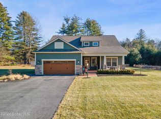 3 S Pine Bark Pl, Saratoga Springs, NY 12866