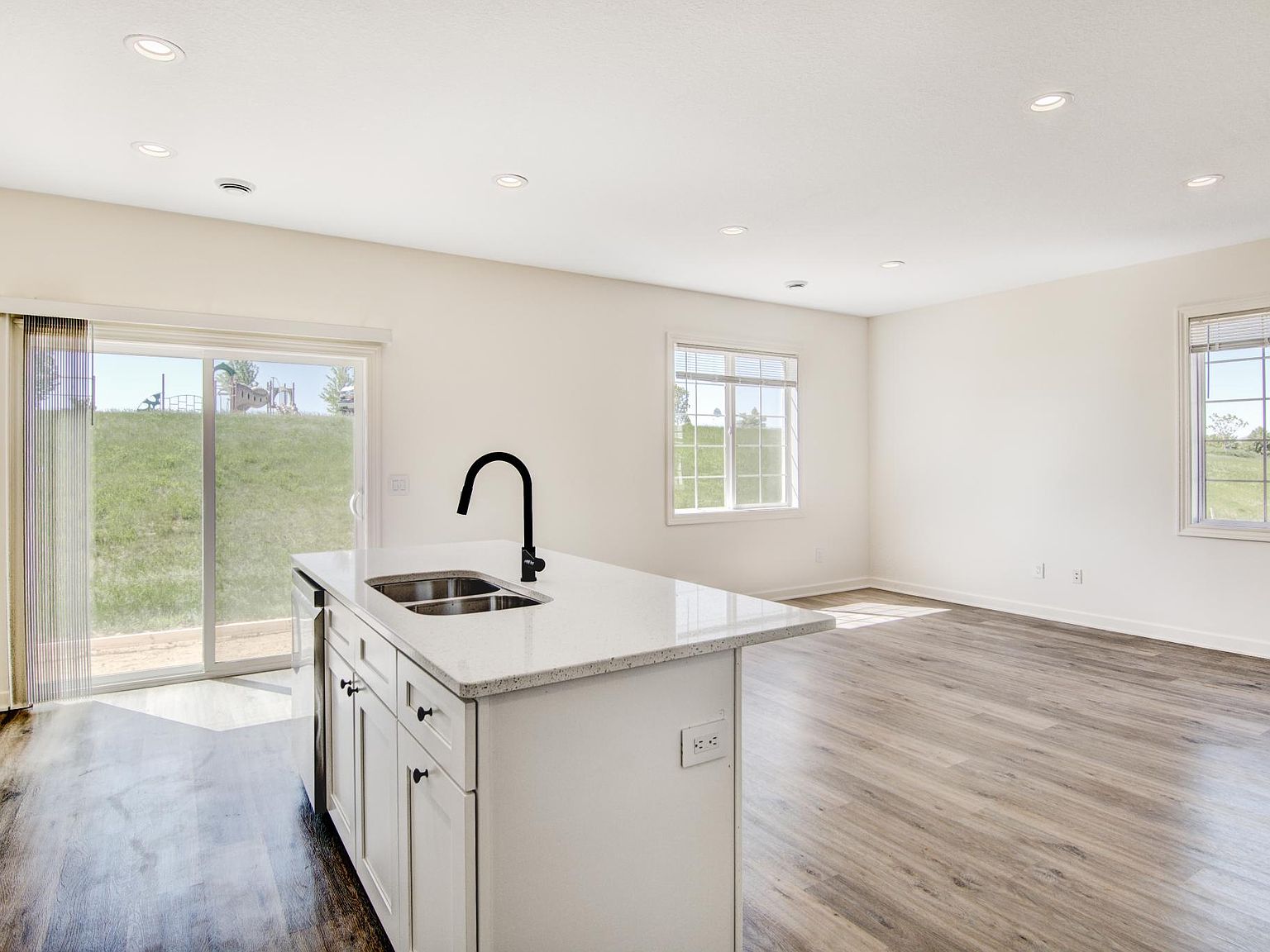 2498 Cedarwood Ln, River Falls, WI 54022 Zillow