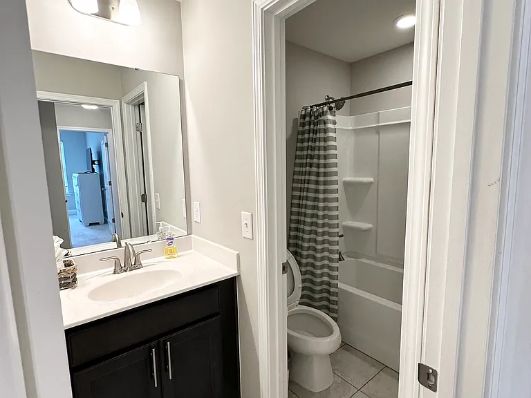 304 Fenella Dr — Photo 18