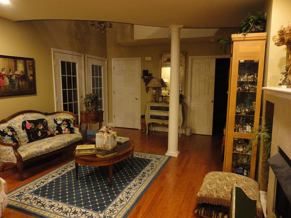 1st image of 1642 Hollow Dr