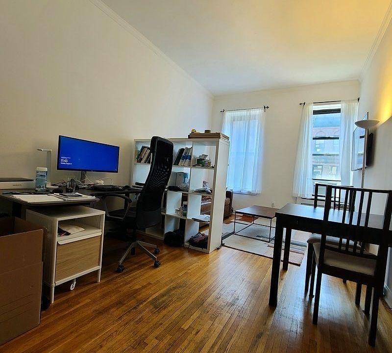 1st image of 105 W 75th St APT 4