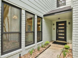 22 Tangle Brush Dr, Spring, TX 77381