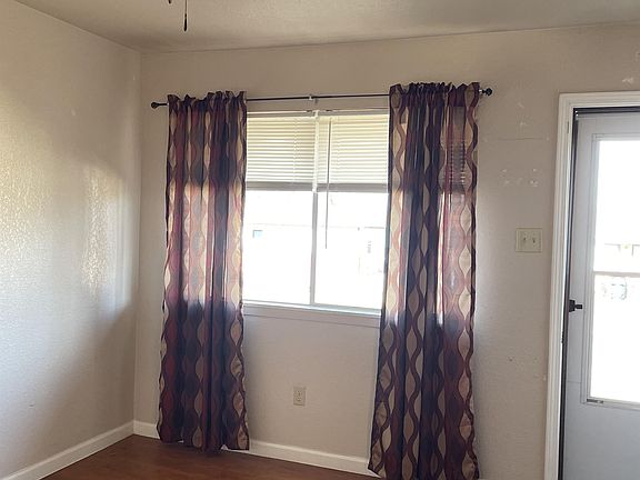 2nd image of 901 Park Ave
