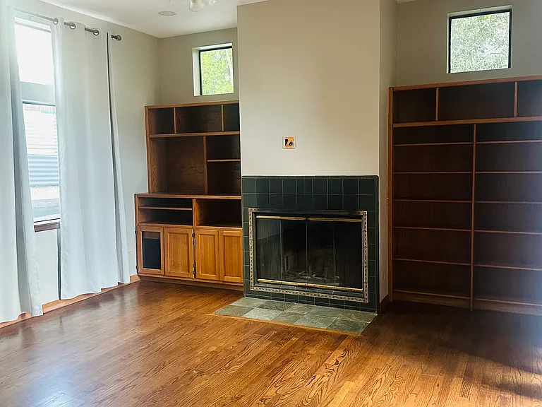 Large family room, high ceilings, fireplace