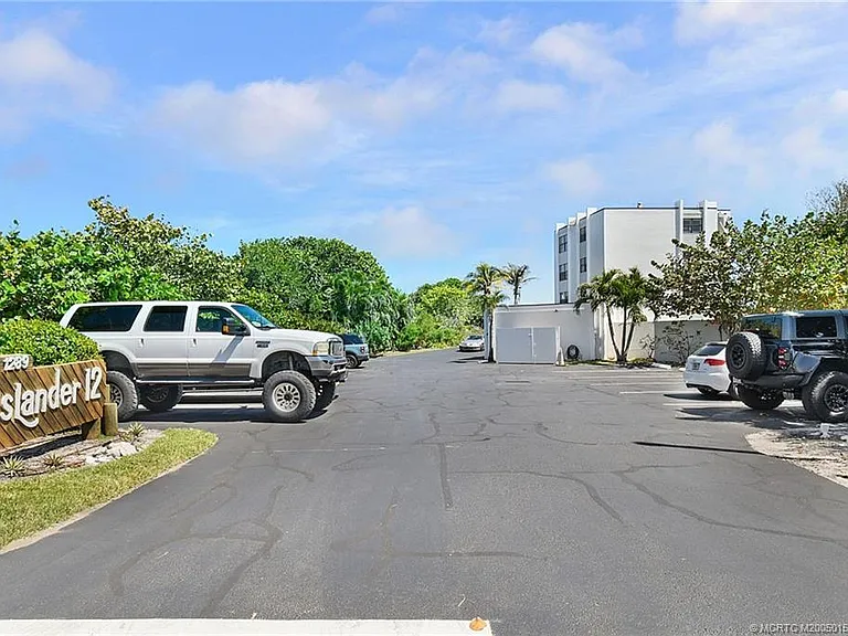 1289 NE Ocean Blvd #11 — Photo 39