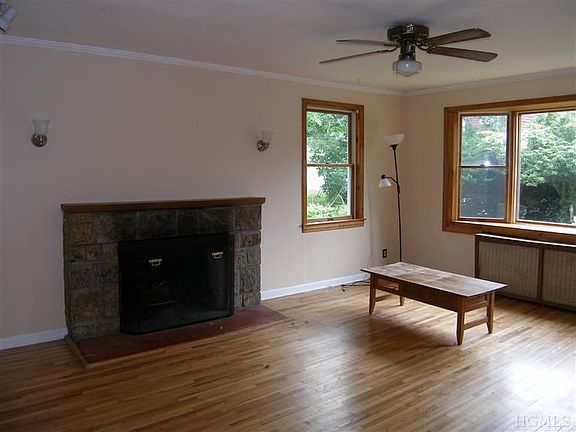 2nd image of 68 Huguenot Rd