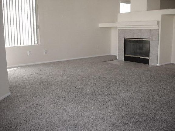 3rd image of 45910 La Flor Ln