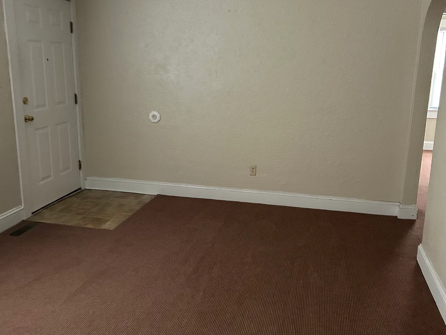 99 S Vance Dr — Photo 4
