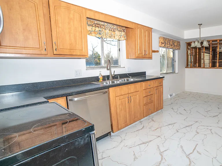 10159 Crosier Ln — Photo 4