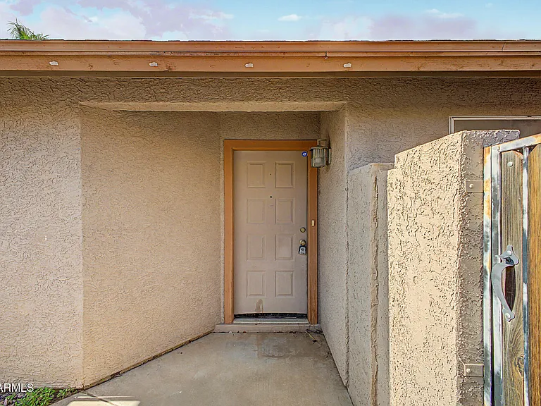 1830 N Center Ave — Photo 24