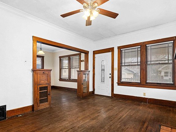 4th image of 1235 E Seneca Pl