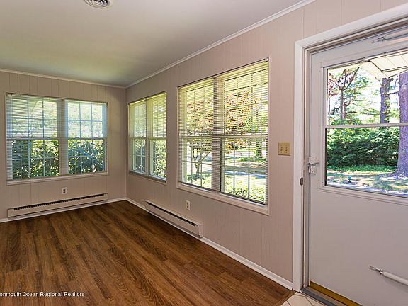 4th image of 37B Gramercy Ln #B