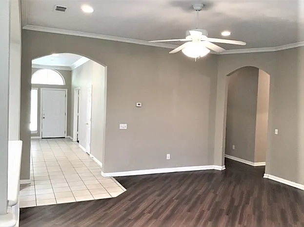 929 Kingwood Cir — Photo 9