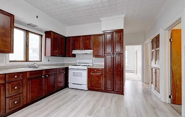 58 Westervelt Ave #1 — Photo 3