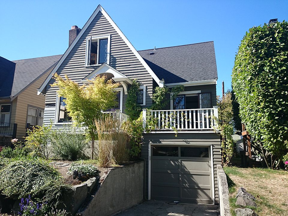 2nd image of 905 20th Ave E