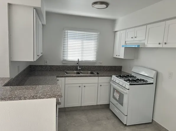 10877 White St #1, Sun Valley, CA 91352