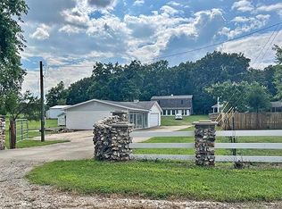 25369 Collins Rd, Stilwell, OK 74960