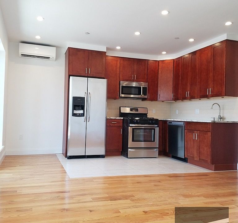 1st image of 2609 21st St #2