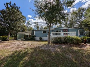 17732 SE 86th St, Ocklawaha, FL 32179