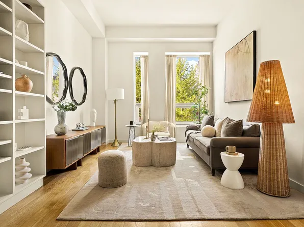 150 N 5th St APT 2I, Brooklyn, NY 11211