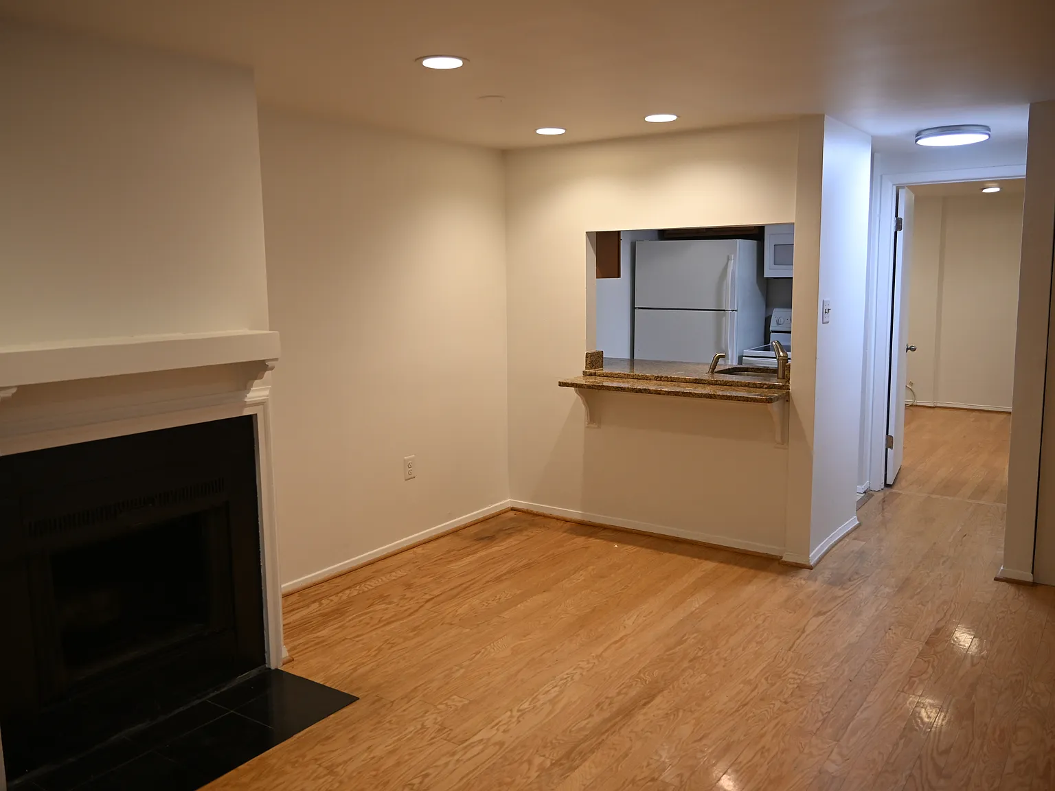 1450 Harvard St NW — Photo 3