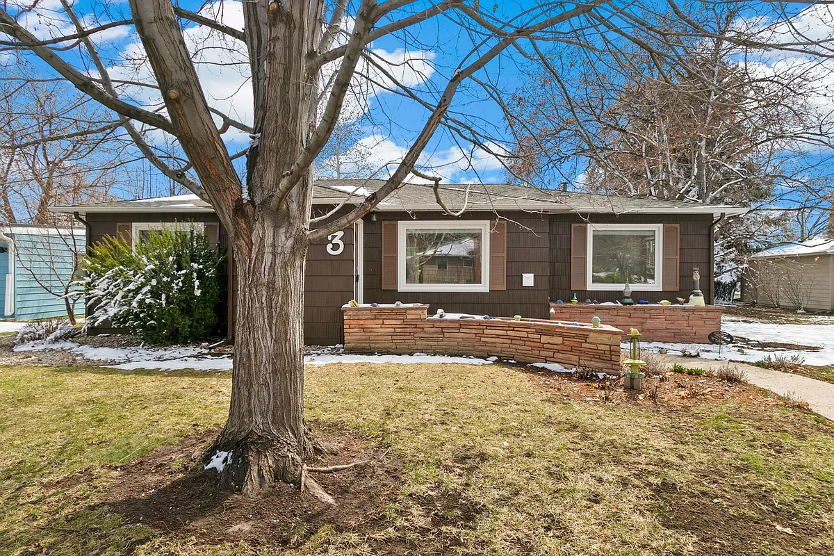 Building Photo - 3 Marmac Dr
