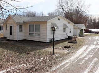 584 Brickyard Rd, Danville, IL 61832