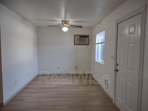 4th image of 120 Sunny Ln