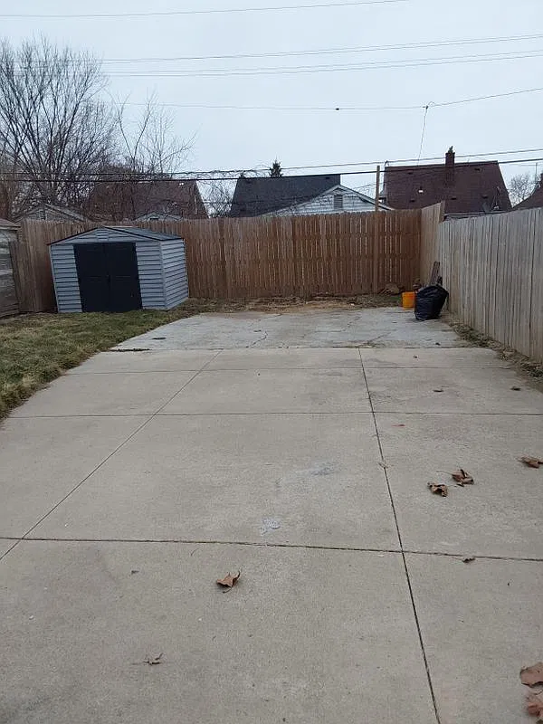 3 bed, 2.0 bath, 1000 sqft, $1,400 — Photo 3