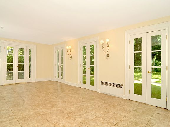 2nd image of 114 Park Ave