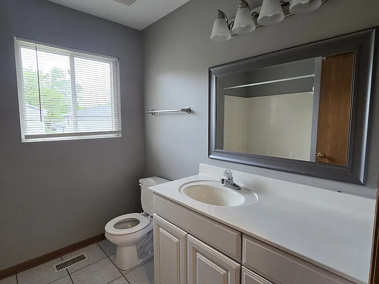 Carpenter St — Photo 3