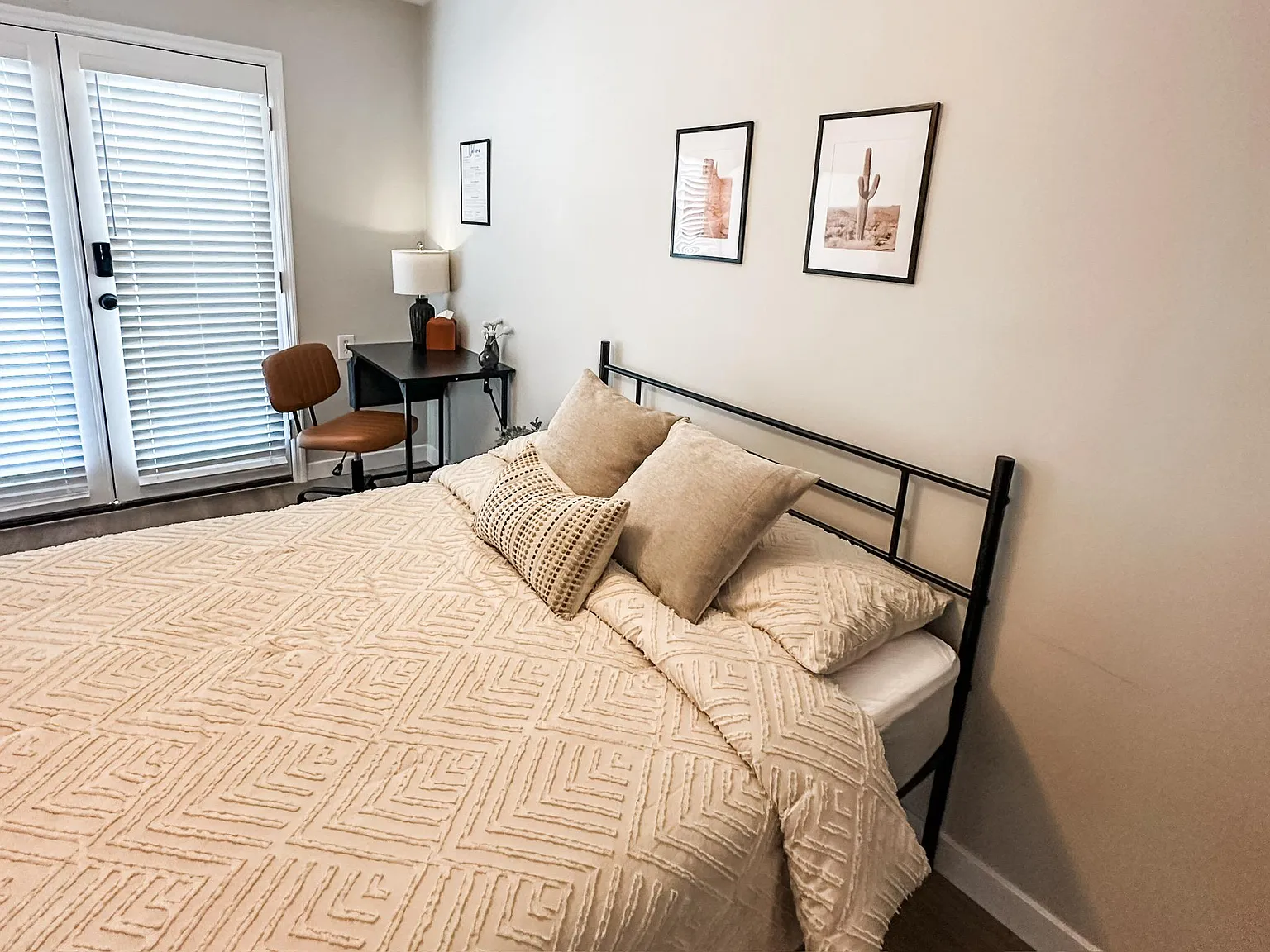4 bed, 4.0 bath, 2149 sqft, $1,191 — Photo 2