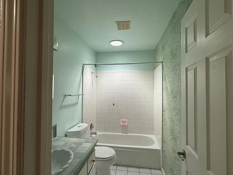4161 Helen Ln — Photo 15